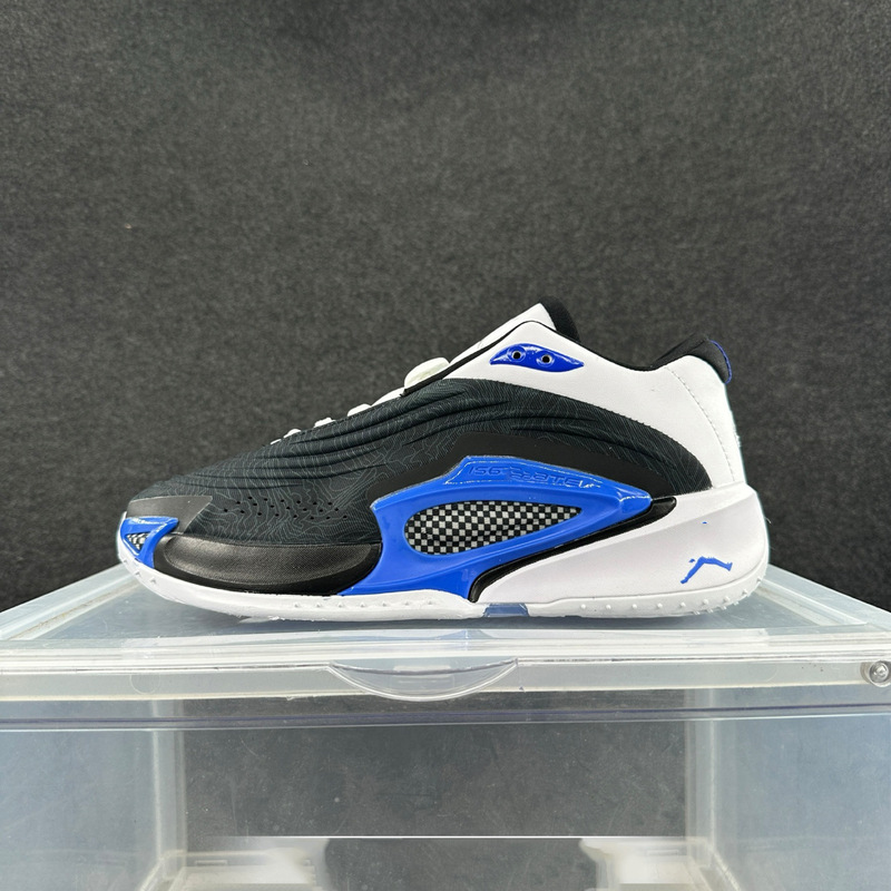 Pure Original Luka 3 Doncic 3Rd Generation Practical Basketball Shoes Men's Cushioning Anti-Torsion Lightweight Wear-Resistant Retro Sports Shoes