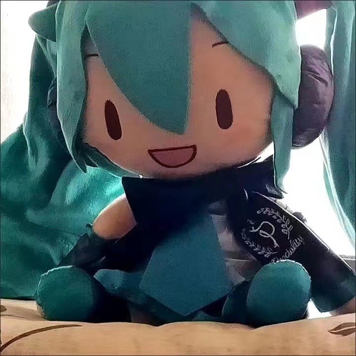正版同款现货初音未来玩偶抱枕经典深海毛绒fufu玩偶公仔摆件礼物|undefined