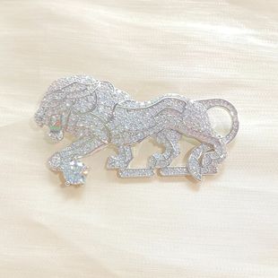 Fashion Retro Brooch Men and Women Same Style Autumn New Lion Brooch Coat Fragrant Style Luxury Accessories