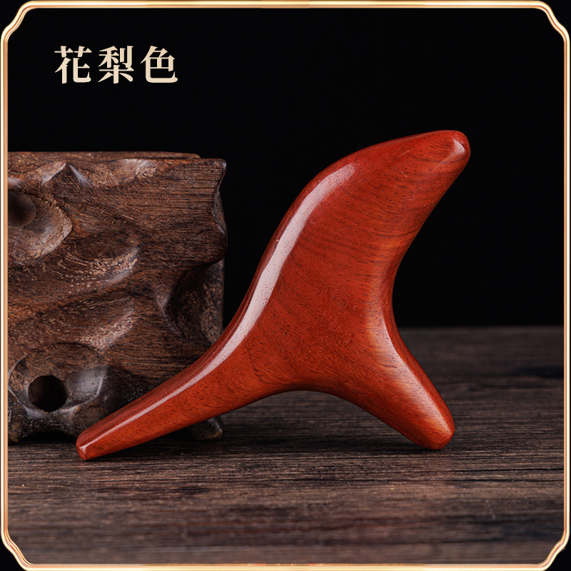 檀木の三角すずめのマッサージ器の蜜ろうの香木の筋の経絡の錐は足の底のツボの足を押してマッサージして穴の棒をつけます。