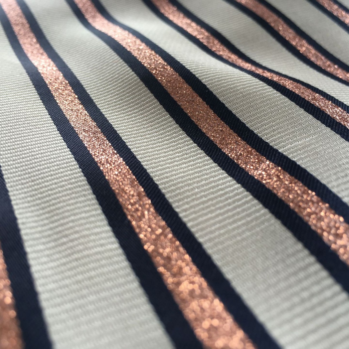 厂家色织金丝条纹提花布梭织面料女装条纹包包拼接装饰面料