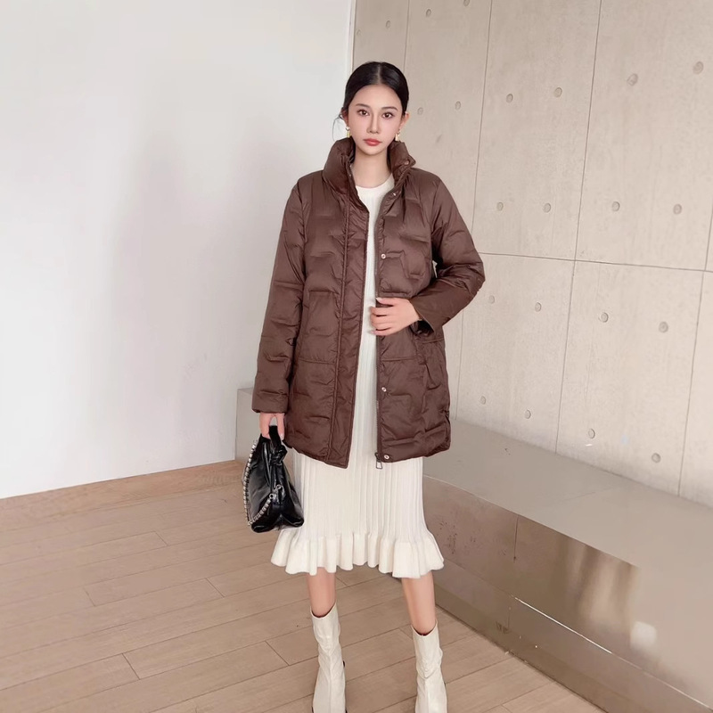 Cross-Border Autumn and Winter New Style Zipper Long-Sleeved Temperament Commuting Brown Stand-Up Collar Slim Butterfly Thin down Jacket Women's Mid-Length Cross-Border Autumn and Winter New Style Zipper Long-Sleeved Temperament Commuting Brown Stand-Up Collar Slim Butterfly Thin down Jacket Women's Mid-Length