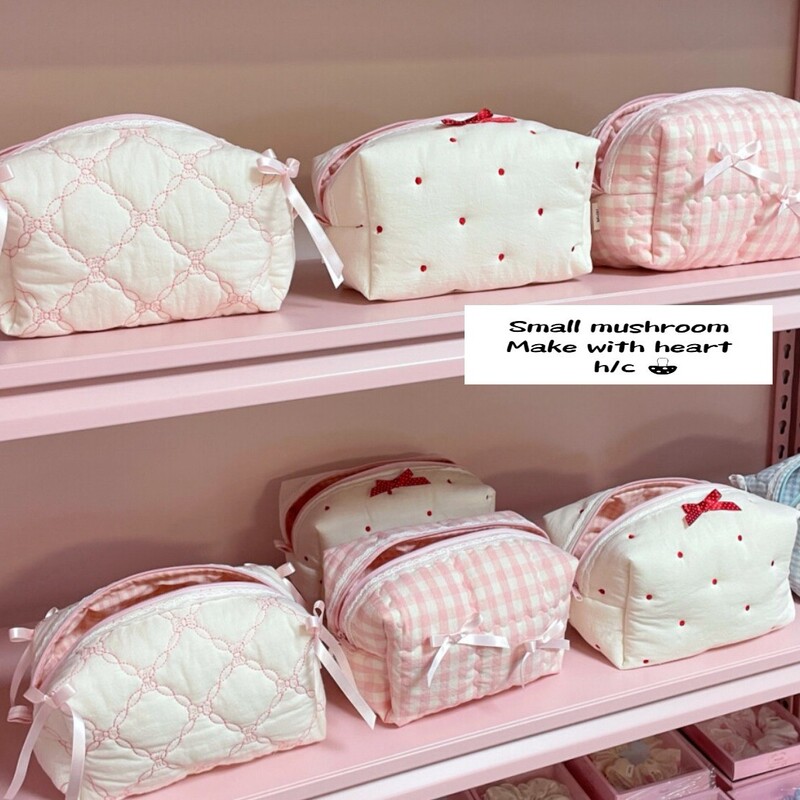 New Quilted Ins Makeup Bag Handmade Storage Bag Cute Toast Storage Basket Portable Protective Bag
