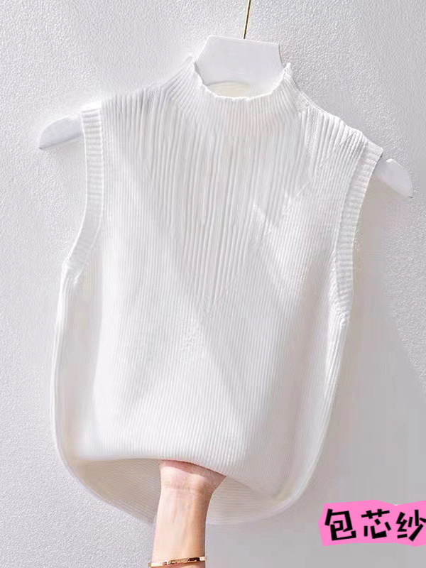 White tank top sleevless