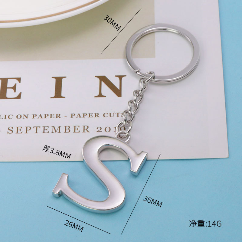 Inglés carta llavero bolsa colgante 26 letras mayúsculas y minúsculas y números llavero europeo y americano pequeño regalo personalización