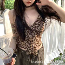 性格辣妹V领挂脖吊带背心女夏季新款纯欲豹纹印花短款修身上衣T恤