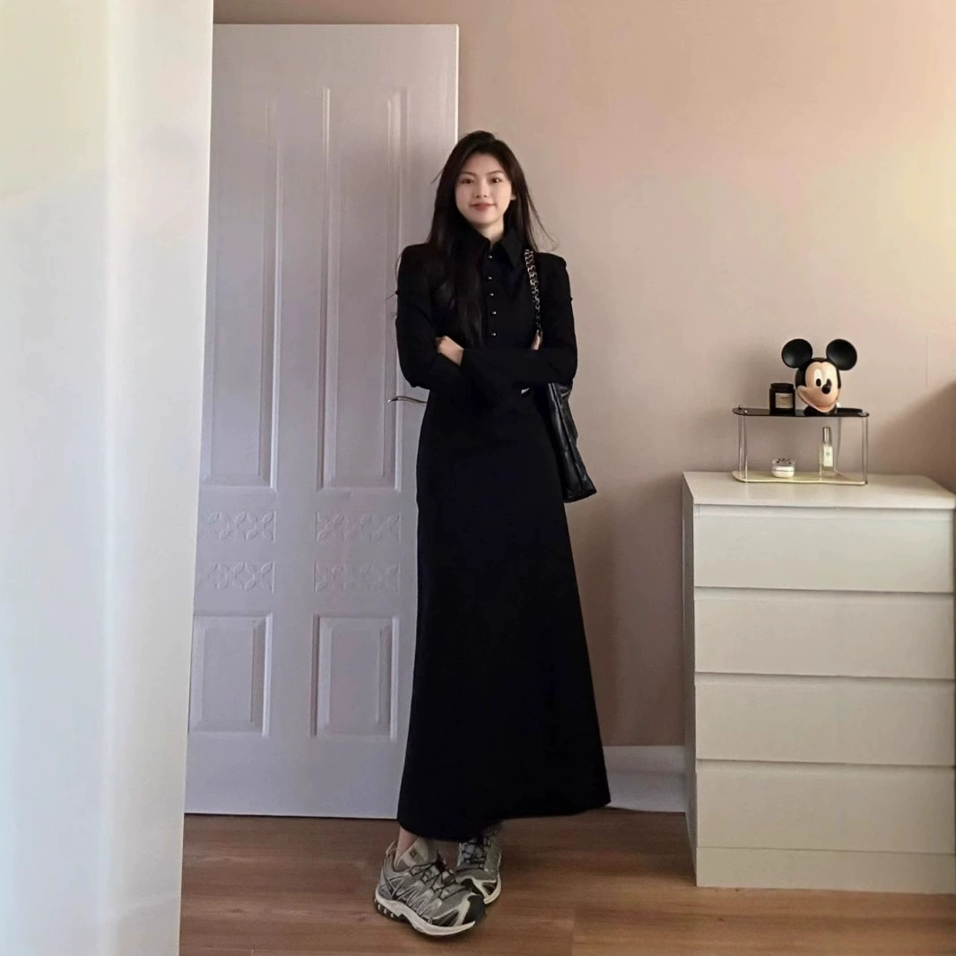 Темперамент платье с длинными рукавами черная талия профессиональная рубашка юбка женская 2025 новая весна и осень новогодняя рубашка