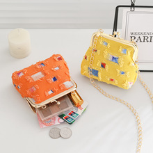 �r���ƶ��L�ڽ��������С����ٴ�б���Ů�μ�����Q�������X��