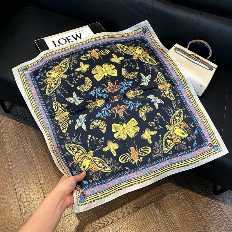 Colección 70*70 nuevo estilo bufanda de seda azul sensación de alta calidad imitación bufanda cuadrada de seda moda todo-fósforo bolsa atada bufanda de pelo