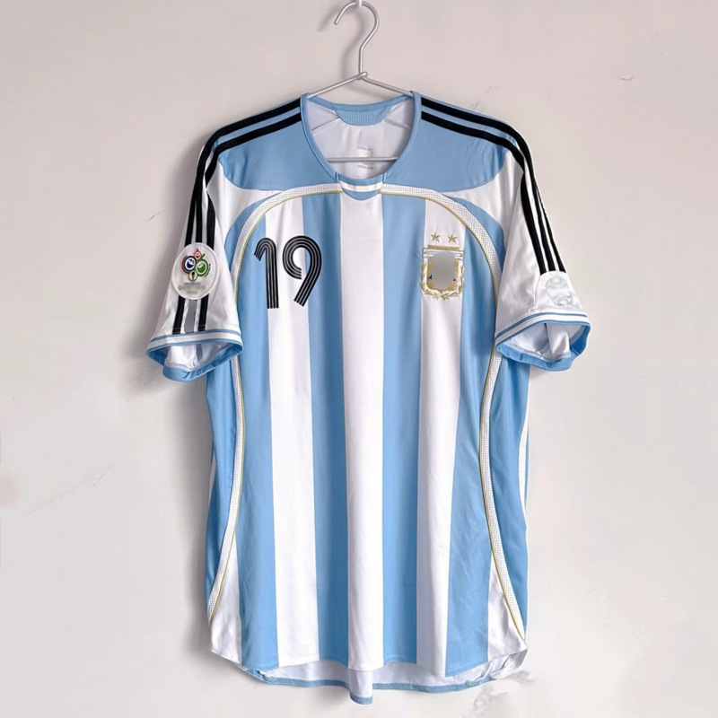 2006 World Cup Team Argentina Home and Away Retro Jersey No. 19 m West Fan Version Short-Sleeved Football Uniform
