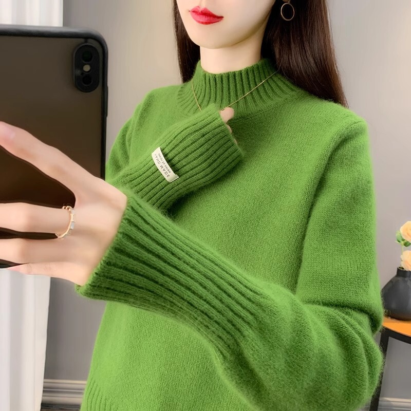 Autumn and Winter 2024 New Thickened Sweater Inner Base Shirt Loose Casual Candy Color Western Style Sweater Women's Clothing