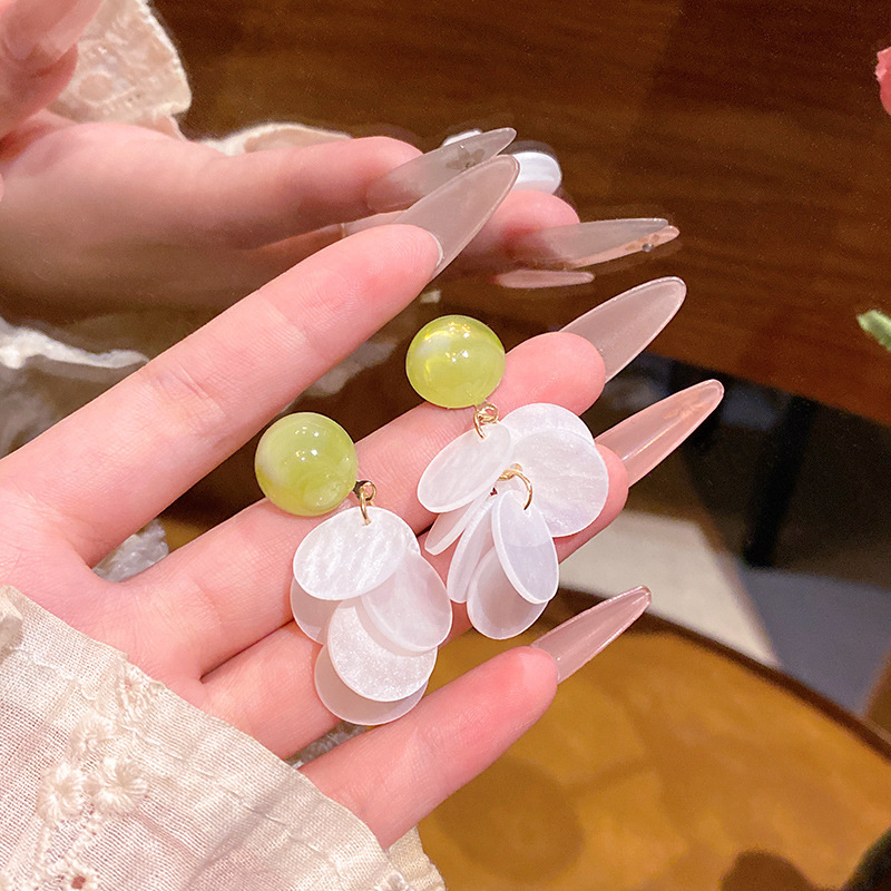 女性用の森の小さな新鮮な花びらのイヤリング、超妖精、多用途、小さな新鮮な貝殻のタッセルイヤリング、ハイエンドイヤリング|undefined