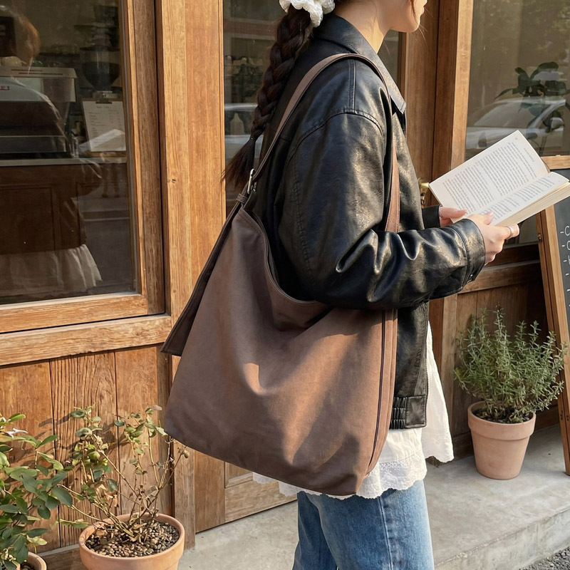 Nylon Large Capacity Tote Bag For Women 2026 New Casual Simple Shoulder Bag Utility Style Outdoor Commuter Bag - Thumbnail 2