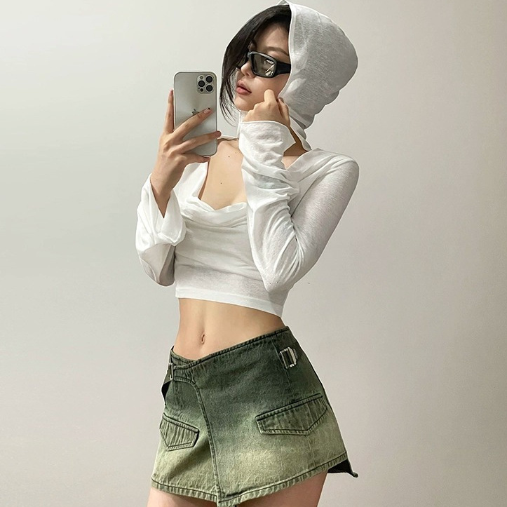 Ins Sexy Hot Thin Long Sleeve Hooded T-shirt Women's Design Sense Short Breathable Sunscreen T-shirt Top Wholesale Ins Sexy Hot Thin Long Sleeve Hooded T-shirt Women's Design Sense Short Breathable Sunscreen T-shirt Top Wholesale