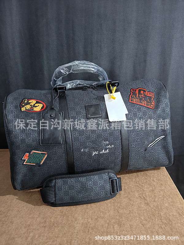 6721 Plus Size Badge Black