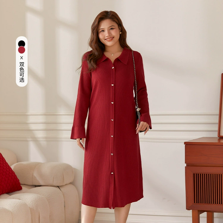 Красное и красивое женское платье большого размера