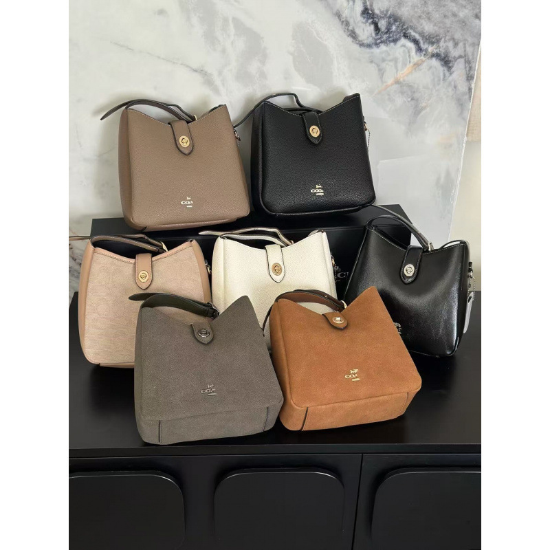 Coach C's New Hadely Shoulder Underarm Bag, Hand-Held Tote Bucket Bag, Commuter Retro Women's Bag Coach C's New Hadely Shoulder Underarm Bag, Hand-Held Tote Bucket Bag, Commuter Retro Women's Bag