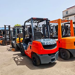 Toyota Forklift 3 Tons Internal Combustion Balanced Forklift 5 Tons Four-Wheel Ride-On Hydraulic Loading and Unloading Two-Wheel Drive Cross-Border