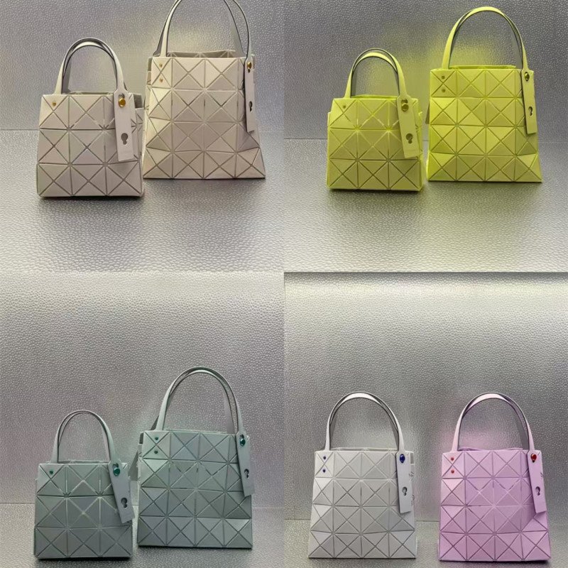 Japanese March Diamond-Patterned Geometric Rhombus Underarm Bag Mini Square Handbag Women's Bag Japanese March Diamond-Patterned Geometric Rhombus Underarm Bag Mini Square Handbag Women's Bag