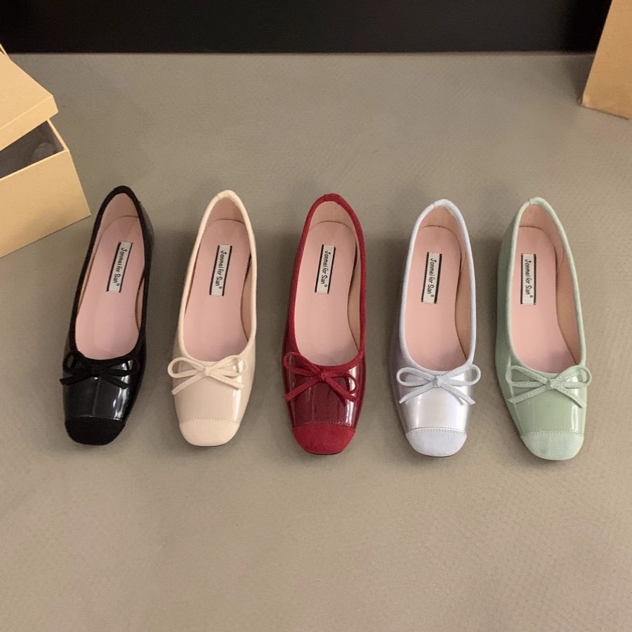 Aumento de altura interior de estilo francés pequeño rojo zapatos de mujer primavera y otoño 2025 primavera bow ballet suave zapatos de noche