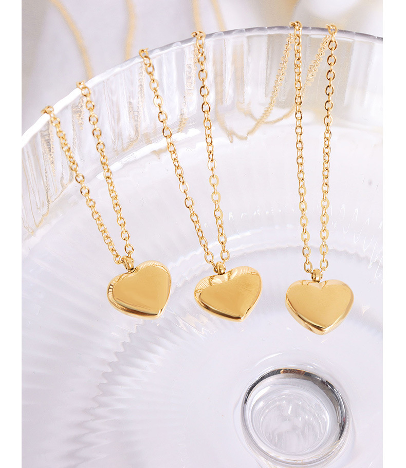 Cross-border Peach Heart Love Necklace  New Trendy 18k Real Gold Plating Titanium Steel Sweater Chain display picture 6