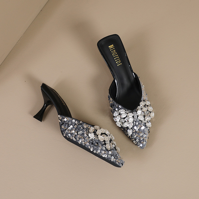 2024 nuevo arco francés de diamante de talón delgado con cabeza media zapatillas para mujeres de verano zapatillas de tacones altos