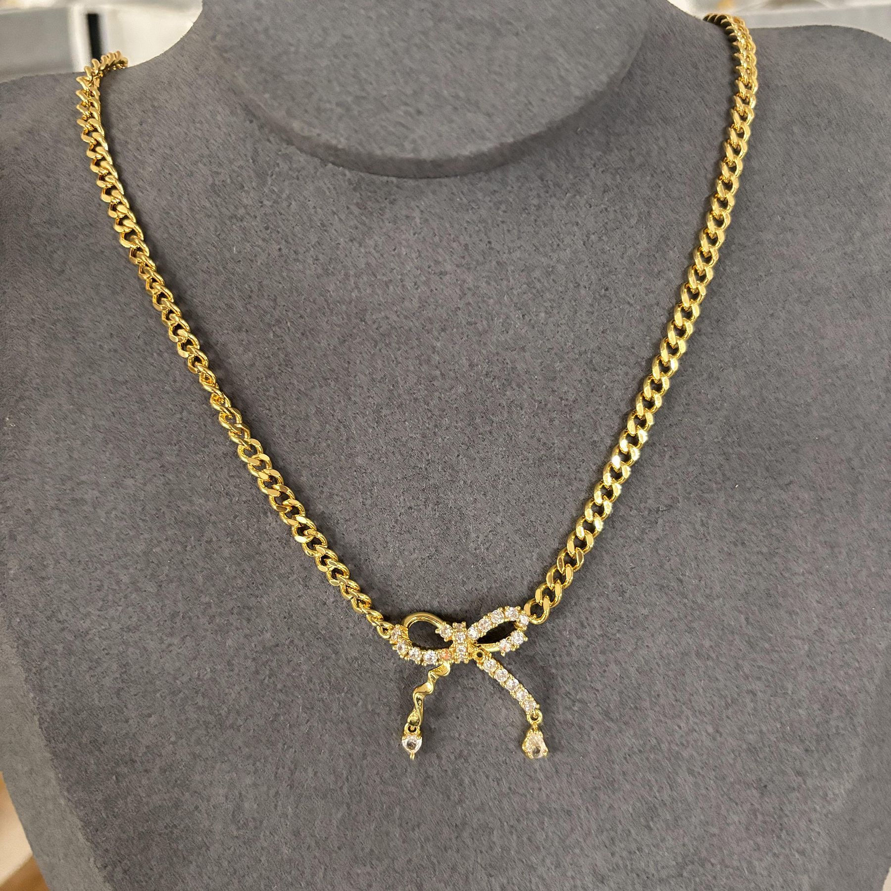 Collier pendentif nœud papillon Lina Girl, style cubain chic et tendance, fusion européenne et américaine._voghion.com