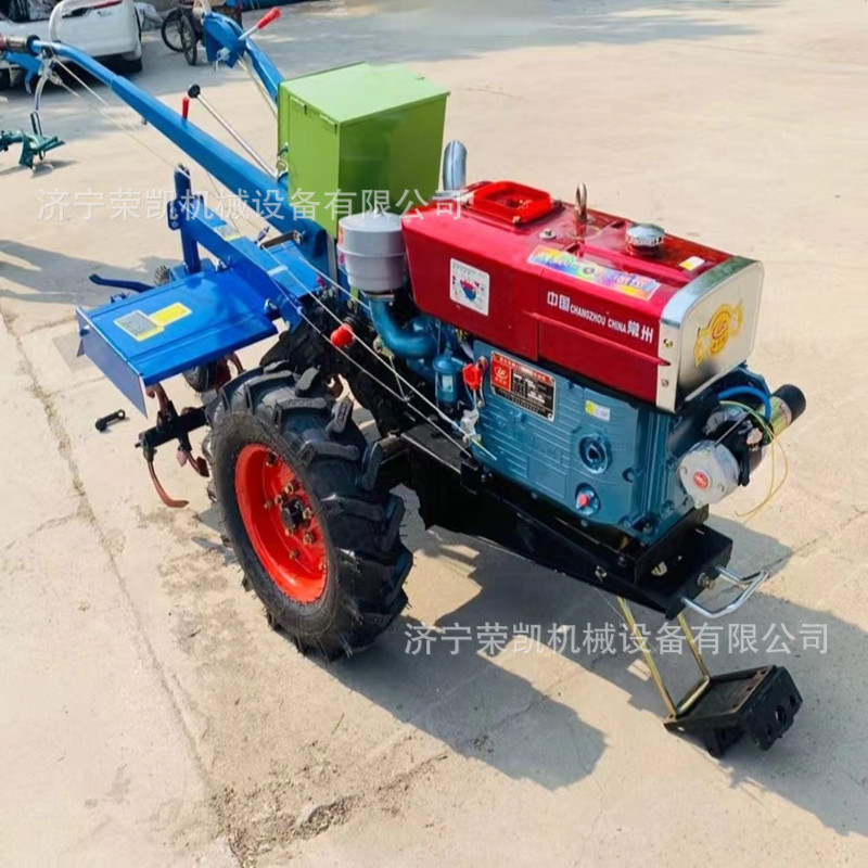 18匹行走圆盘犁手扶拖拉机旋耕犁地播种拖拉机电启动15马力柴