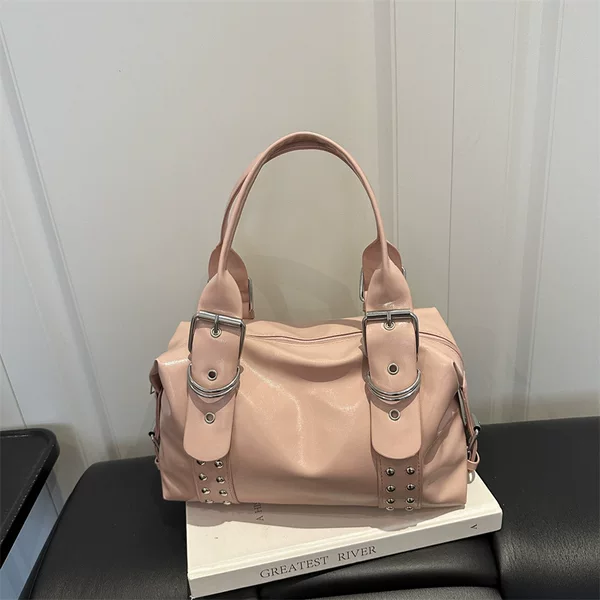 Korean-style rivet handbag, shoulder bag, underarm bag for women, high-capacity, stylish, trendy, commuter bag, biker bag for fashionable girls