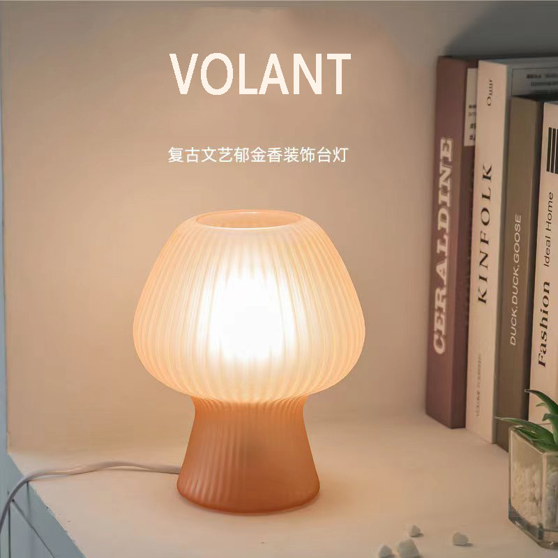 Hongo decoración lámpara de escritorio dormitorio cabecera lámpara de atmósfera lámpara de habitación modelo de vivienda luz nocturna luz LED creativa viento