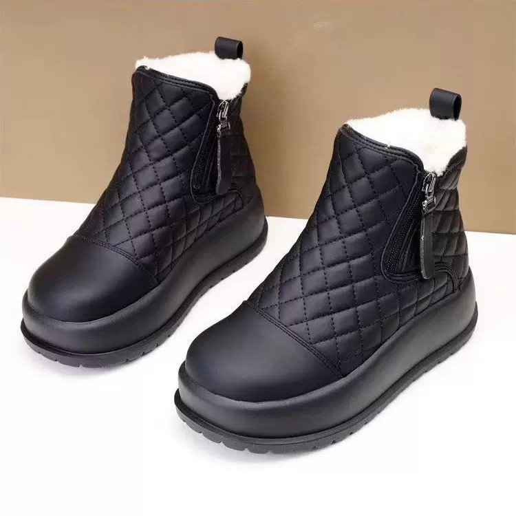 2024新款冬季软皮雪地靴女防水加厚平底短靴东北防滑保暖大棉女靴