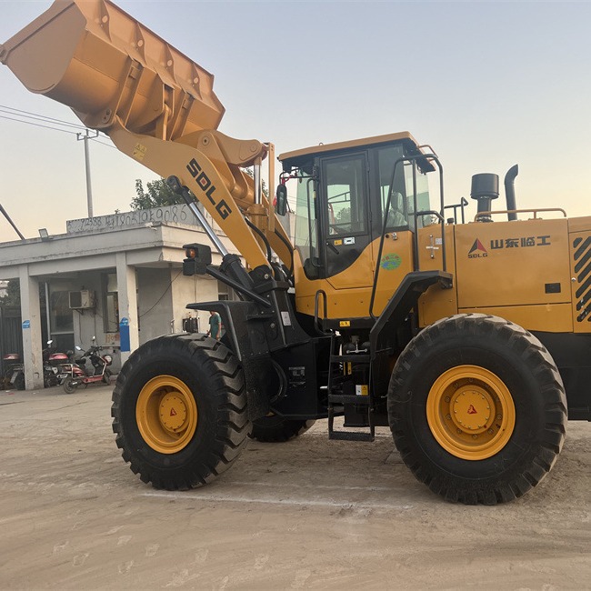 Azerbaiyán exporta excavadora LG956L de segunda mano con garantía de calidad suficiente en stock image 4