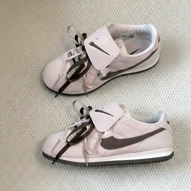 High-Quality Cortez Velcro Flip-Top Sneakers, Suede Lightweight Comfortable Running Shoes for Men and Women, Couple's German Training Shoes High-Quality Cortez Velcro Flip-Top Sneakers, Suede Lightweight Comfortable Running Shoes for Men and Women, Couple's German Training Shoes