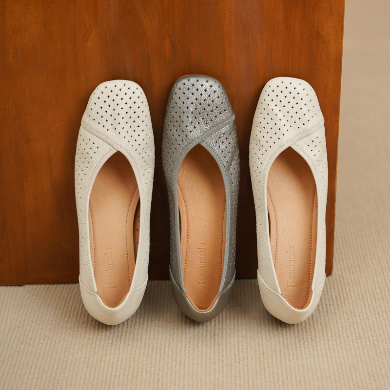 Sheepskin. Size 34-40. 2026 Spring/Summer Square-Toe Low-Heel Hollow-Out Single Shoes with Soft Sole and Soft Upper, Gray