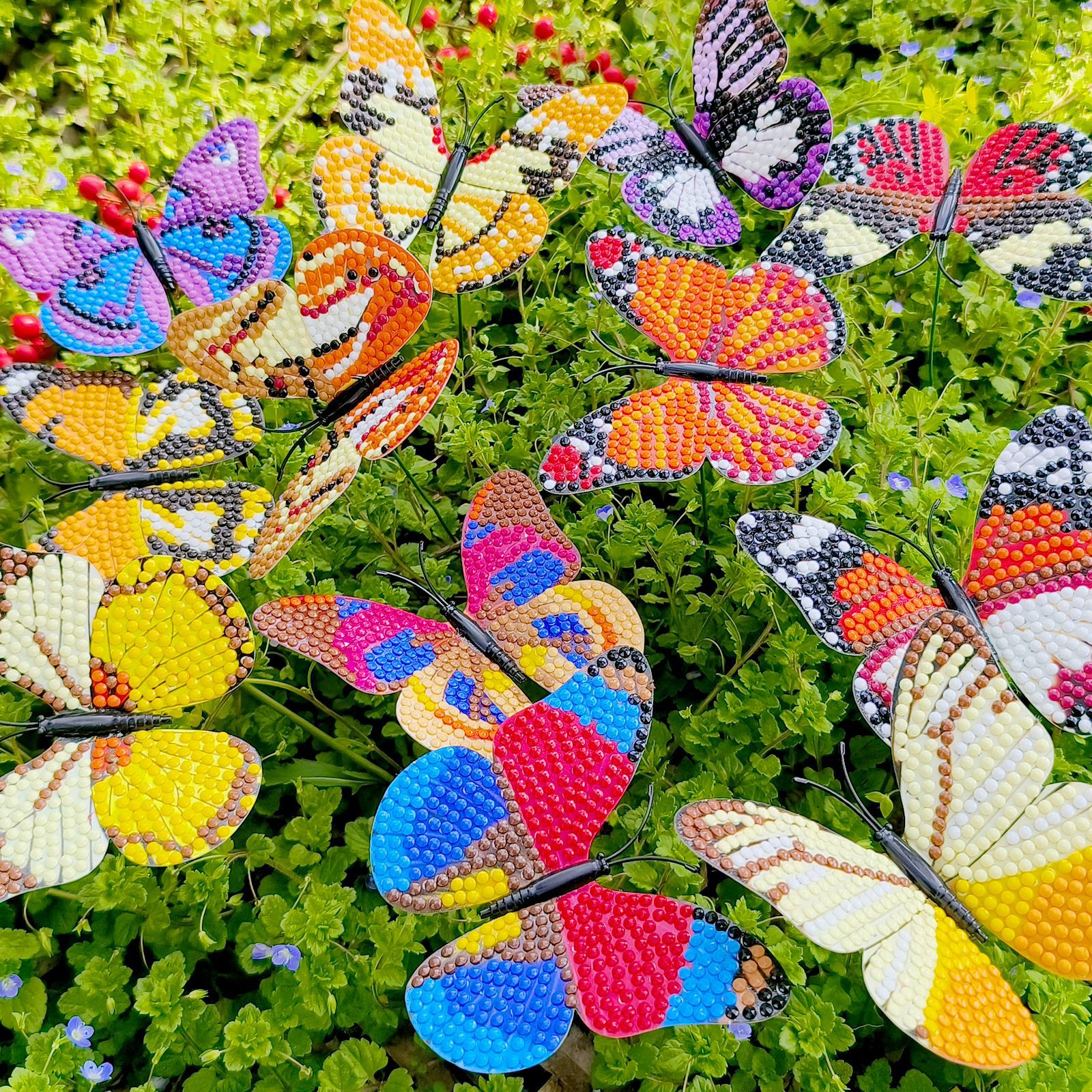 Diamante pintado perimetral mariposa hecha a mano DIY punto de diamante flor adornamiento de diamante puede ser distribuido al por mayor