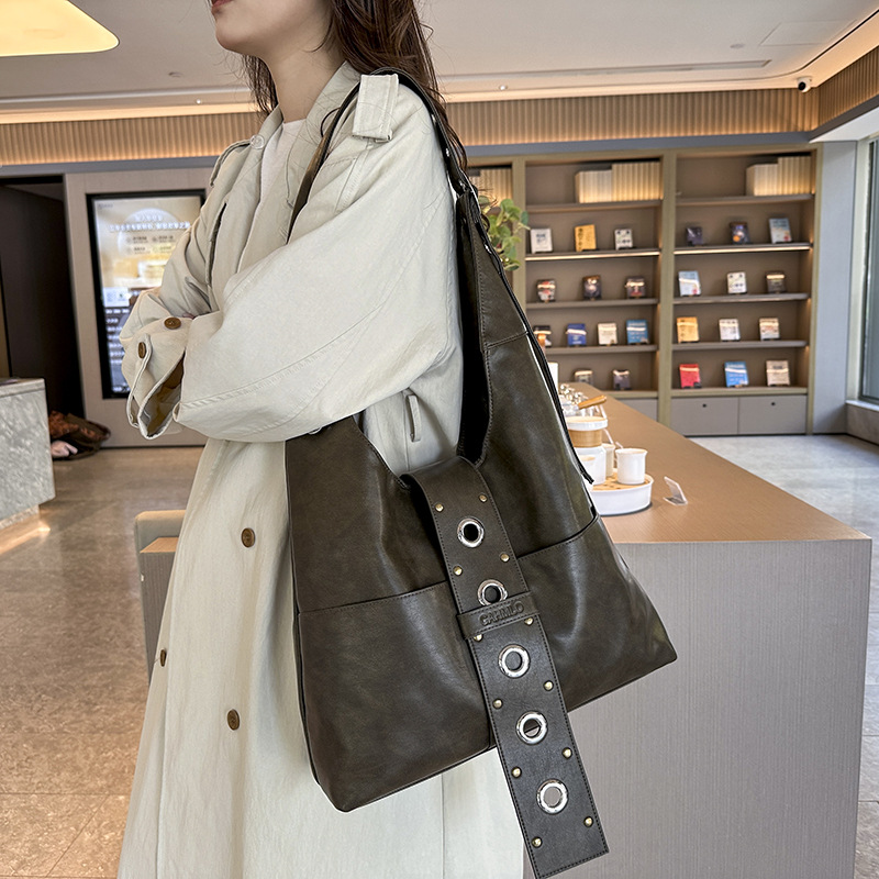 Large-capacity Round-hole Design Shoulder Cross-border Trend Fashion Tote Bag, Relaxed And Versatile Casual Crossbody_voghion.com