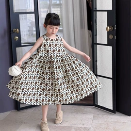 童裤;童T恤;儿童牛仔裤