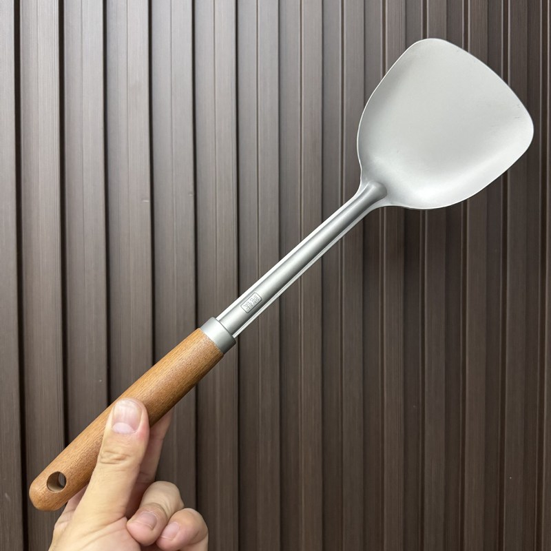 新しい家庭用調理スパチュラ Sapele 純チタンスパチュラステンレス鋼厚く高温耐性家庭用スパチュラ卸売|undefined