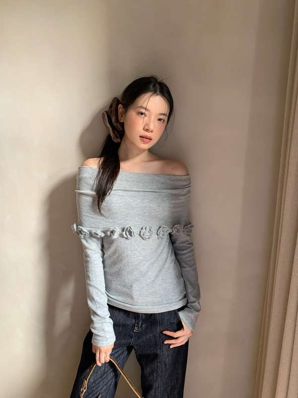 诠释美 NEWOPEN 25秋法式温柔甜美一字领立体花朵装饰毛衣女F6587|undefined