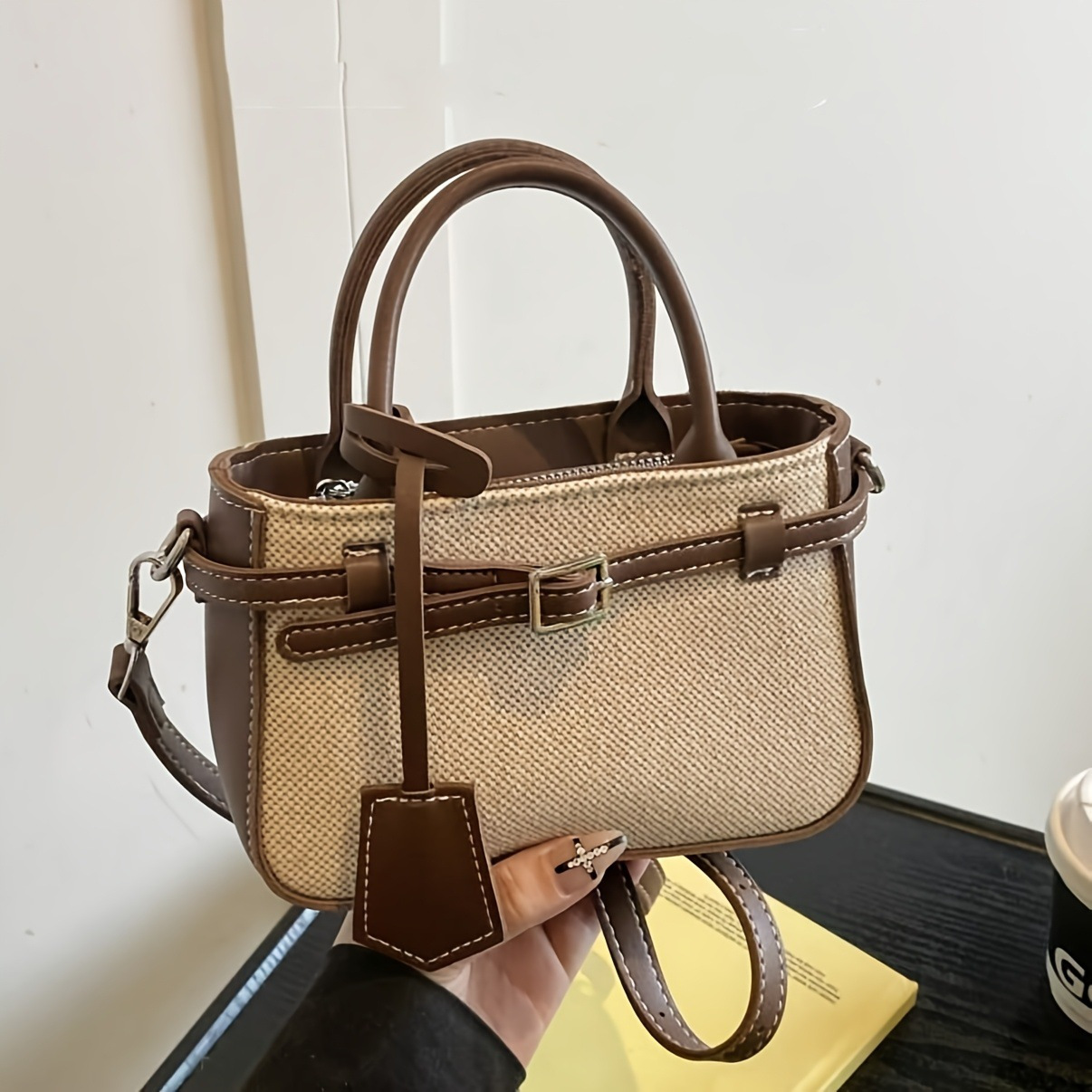 Retro small bag for women, new light luxury niche high-end fashion versatile shoulder crossbody bag, commuter handbag