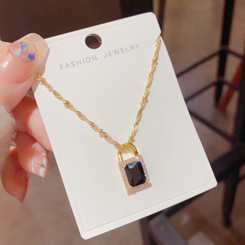Zircon Lock Pendant Necklace Black Micro Inlaid Instagram Style_voghion.com