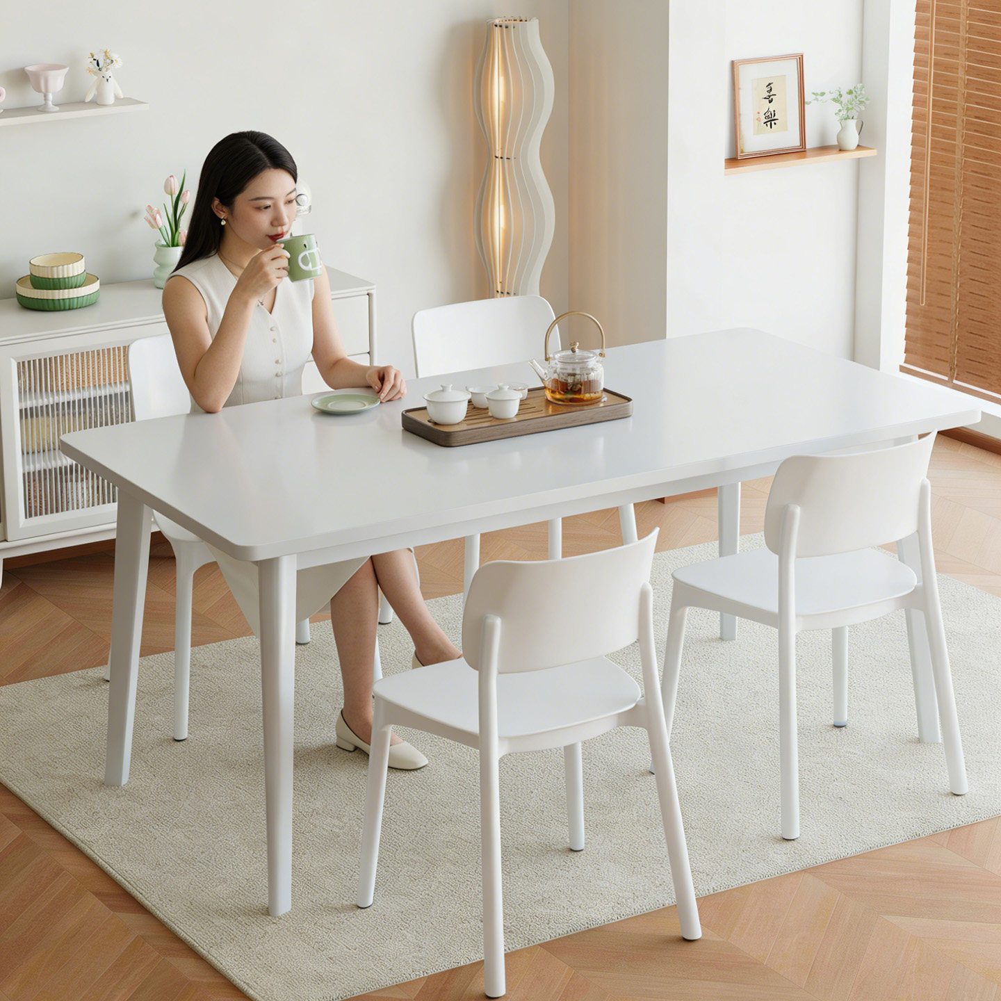 Mesa de comedor rectangular moderna simple mesa de comedor doméstica pequeña sensación de alto nivel de crema blanca mesa de comedor silla