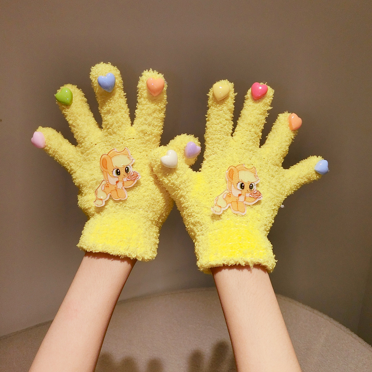 Apple, yellow gloves, 7-12 years, color