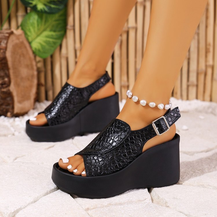 Cross-Border In-Stock Large Size Peep-Toe Wedge Sandals, Crocodile Pattern Wedge Slippers for Women, Summer Outdoor Wear, Single Strap Buckle Sandals