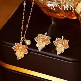 耳钉;项链;耳环