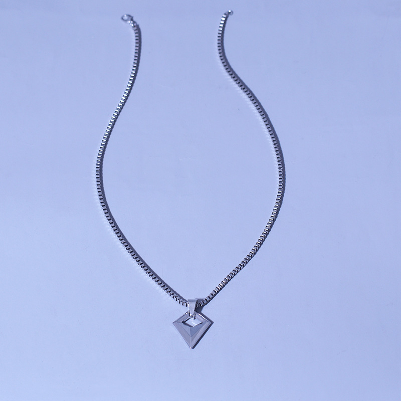 修3菱形三角锥形不锈钢项链