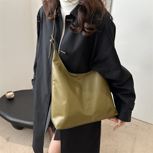 2025 New Women's Bag Large Capacity PU Commute Retro High Aesthetic Single Strap Crossbody Bag Cross-border Tote Bag