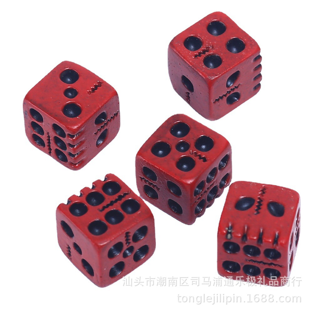 Juego de dados con calaveras negras, juguete informal, fiesta festiva, carnaval divertido, artículos de bar, fiesta temática.