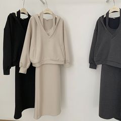 春秋款卫衣搭配一整套2025今年流行网红休闲粉色两件套装裙女