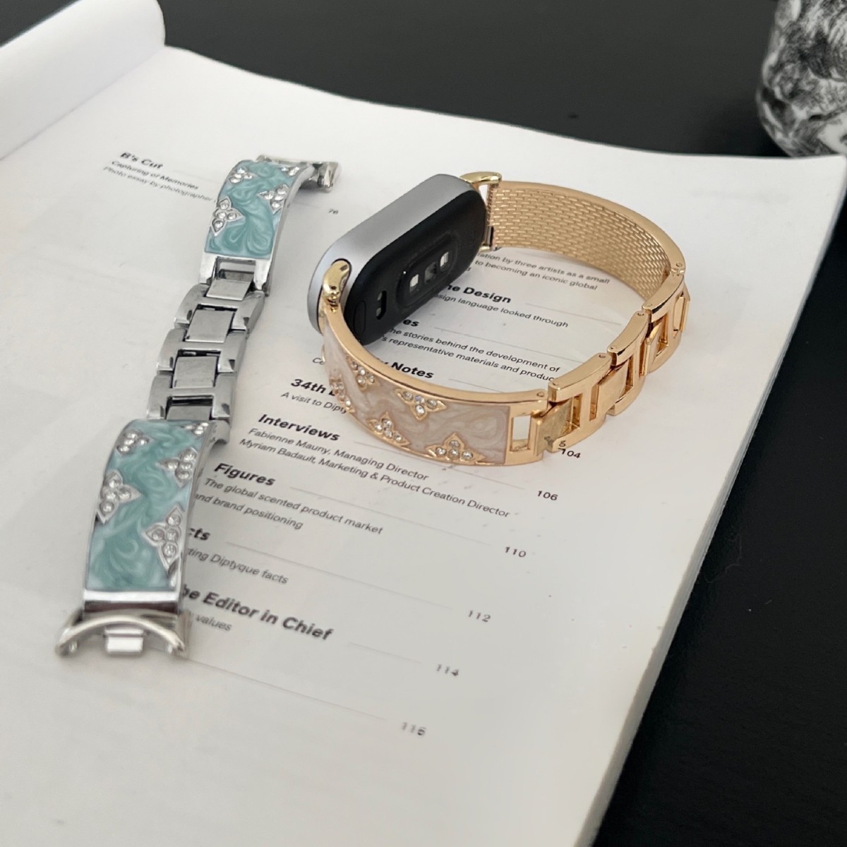 Cross-border new products are suitable for mi band 9/8-3-leaf diamond-encrusted curved metal fashion women's watchband